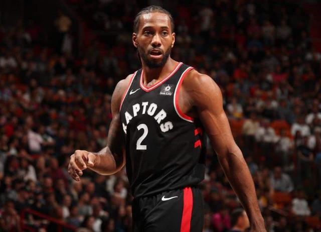  快船乔治伦纳德联手，合力击溃西部劲旅掘金