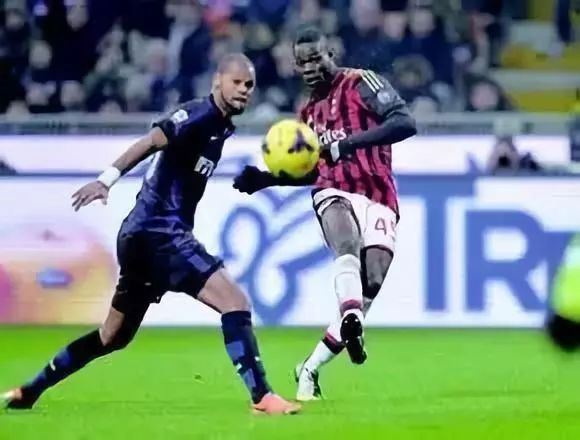  佛罗伦萨防守反击犀利，意甲黑马成色十足